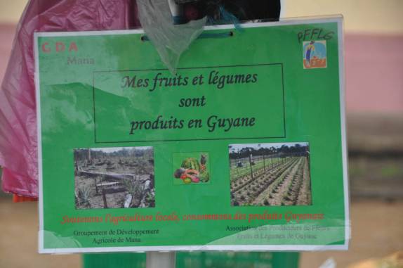 Valorizando os produtos da terra! (em Saint Laurent, na Guiana Francesa)